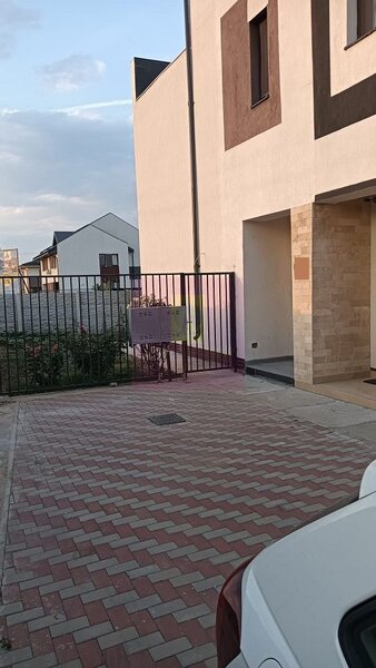 Vila tip  duplex Otopeni- 23 August.